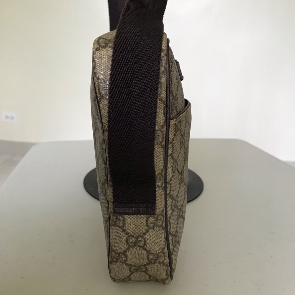 Gucci Beige Brown Monogram Messenger Bag - Picture 6 of 16